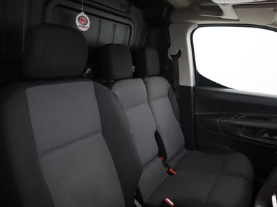 2022 Peugeot Partner