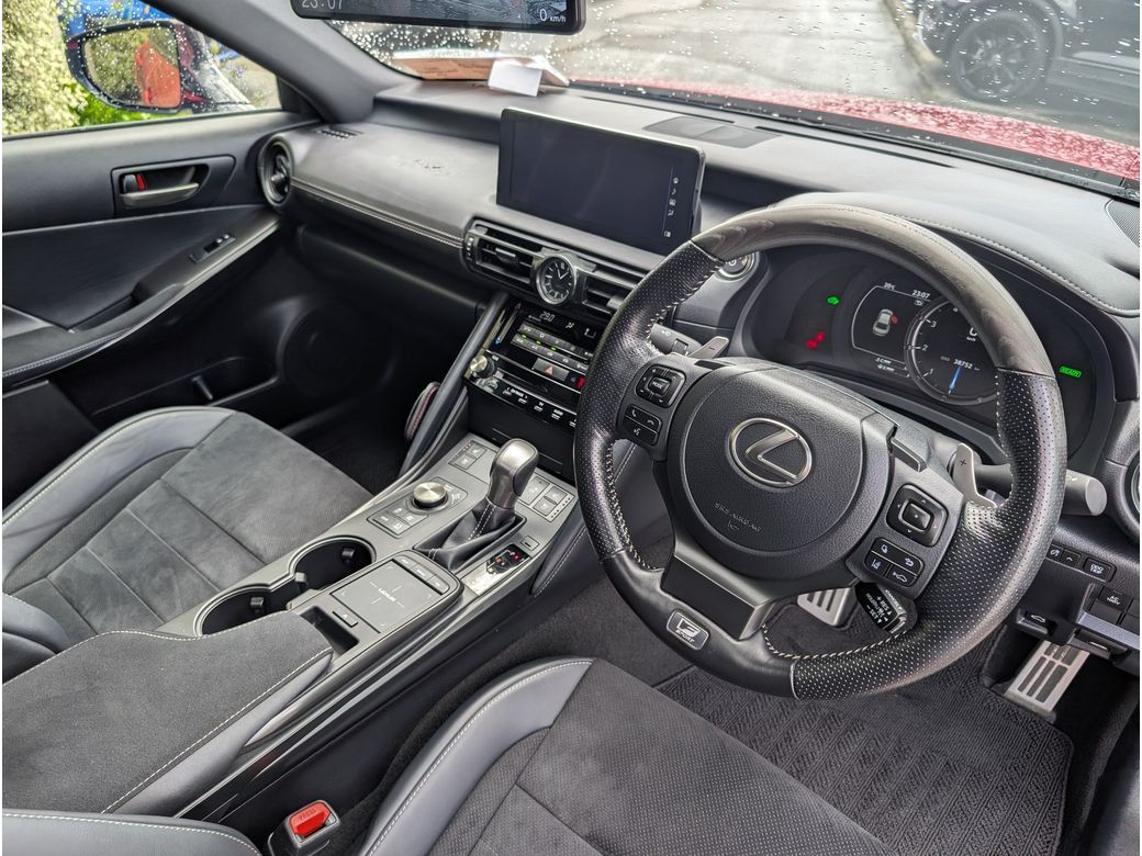 2023 Lexus IS 300h