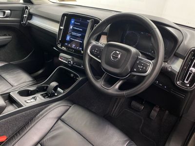 2022 Volvo XC40