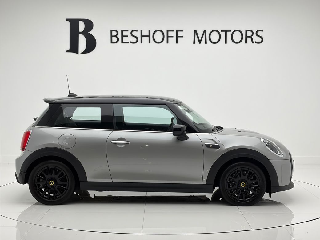 2023 Mini Hatch