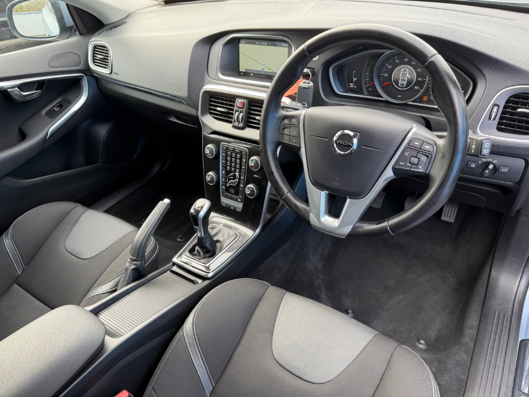 2016 Volvo V40