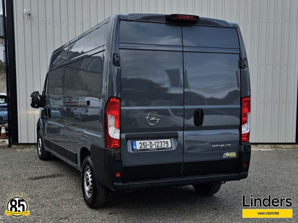 2025 Opel Movano