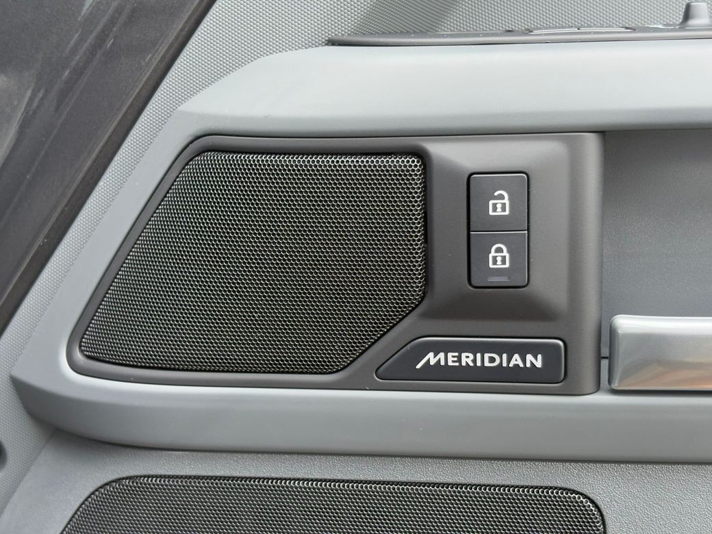 2025 Land Rover Defender