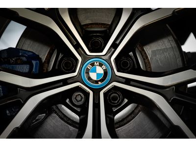 2023 BMW 530