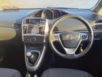 2013 Toyota Verso