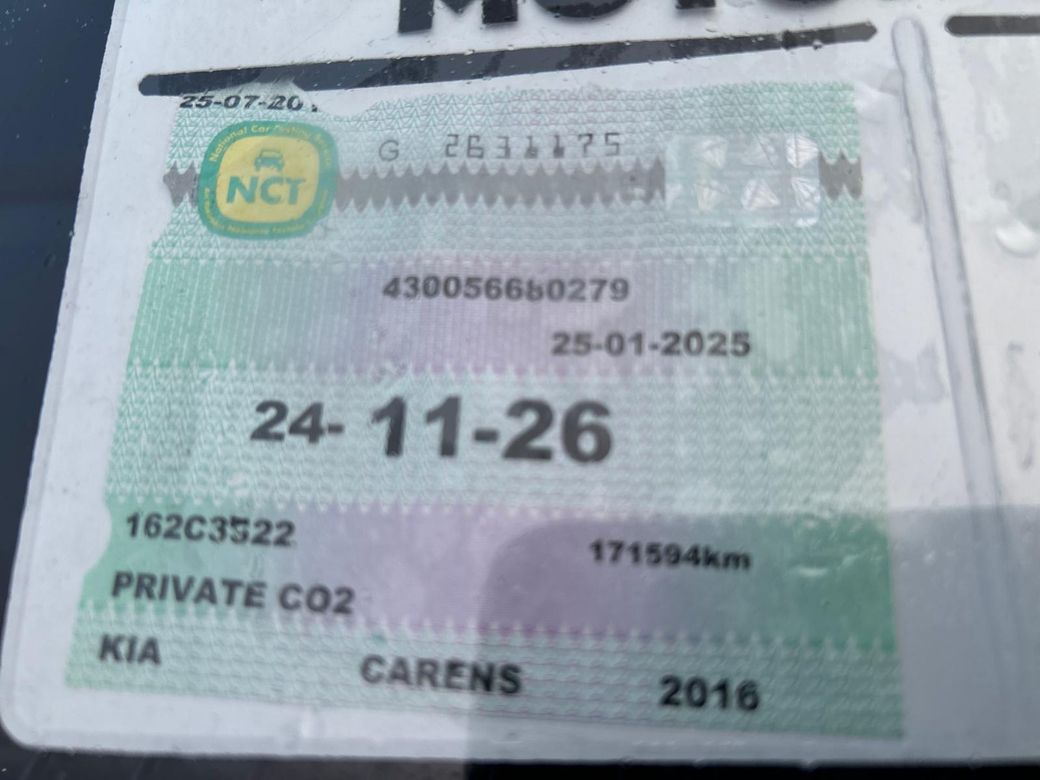 2016 Kia Carens