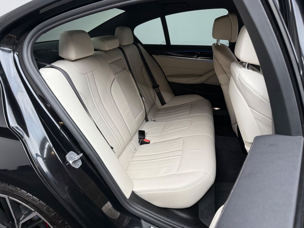 2022 BMW 5 Series