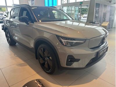 2025 Volvo Ex40