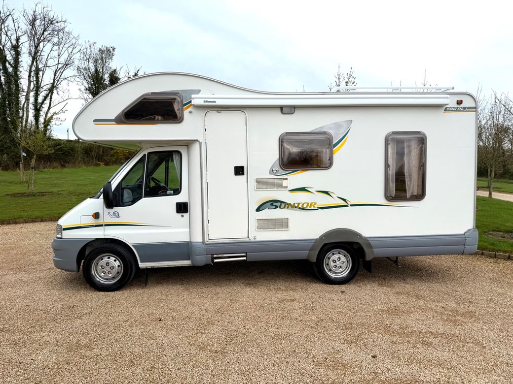 2005 SWIFT SUNTOR 590 RL R.H.D 