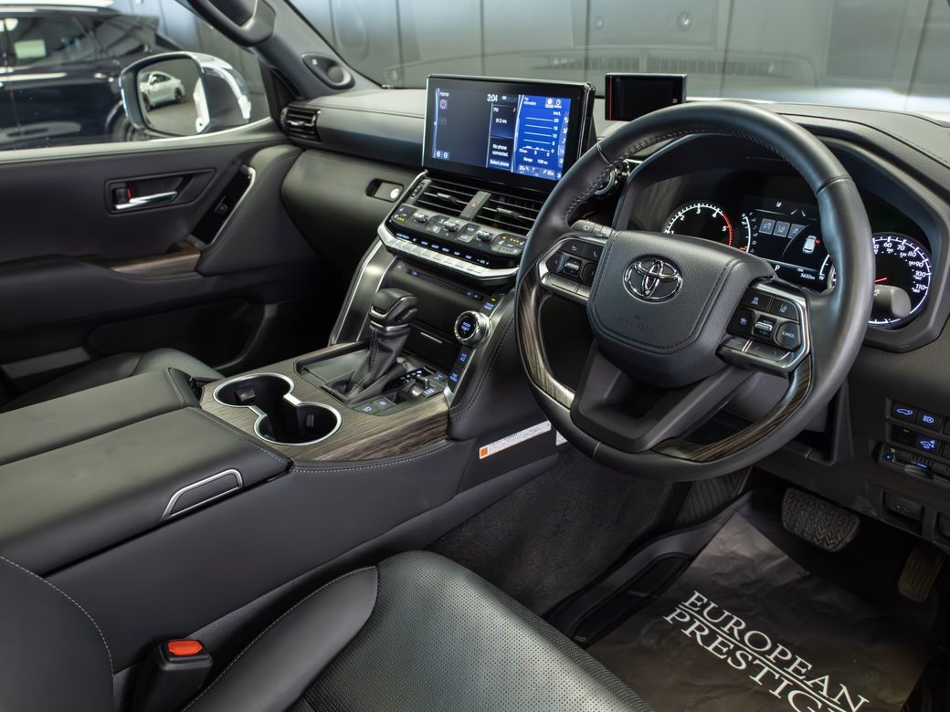 2024 Toyota Land Cruiser Amazon