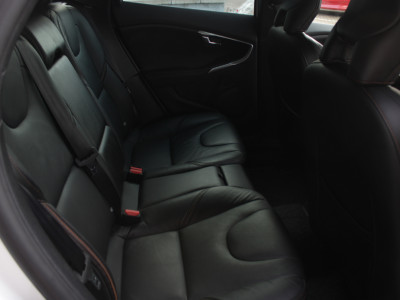 2016 Volvo V40 Cross Country