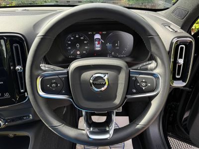 2022 Volvo XC40