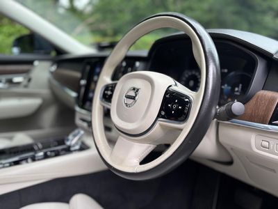 2021 Volvo S90