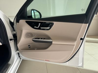 2025 Mercedes-Benz C 180