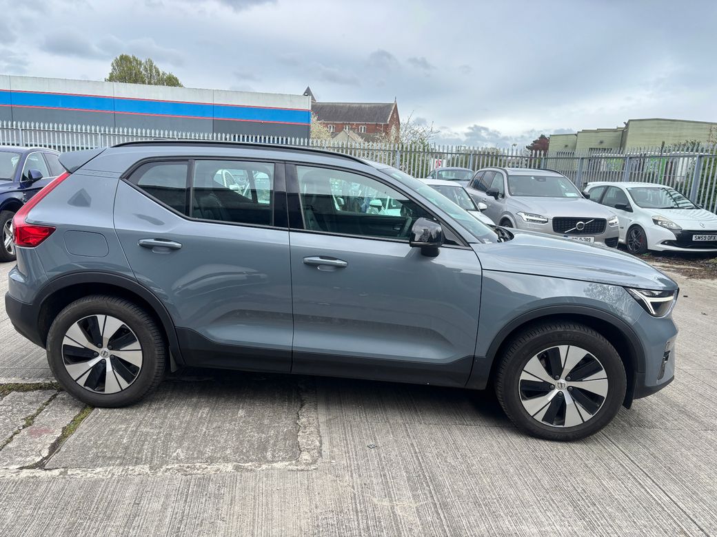 2023 Volvo XC40
