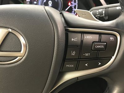 2022 Lexus ES 300h