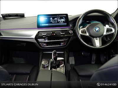 2022 BMW 530