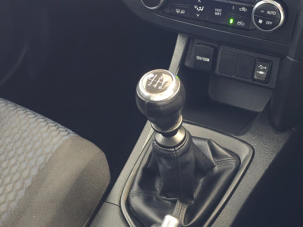 2014 Toyota Auris