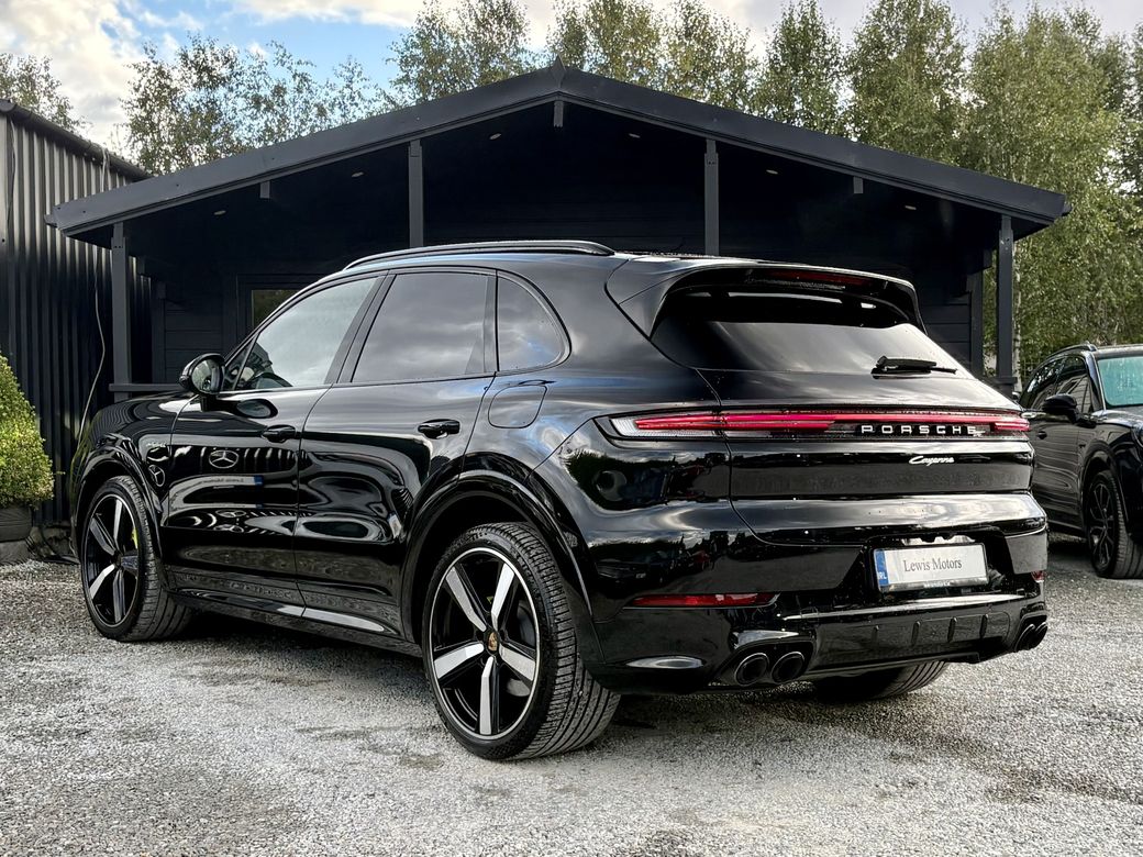 2023 Porsche Cayenne