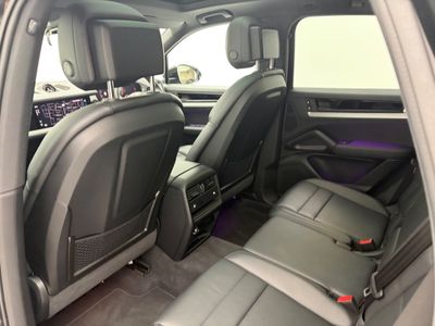 2025 Porsche Cayenne