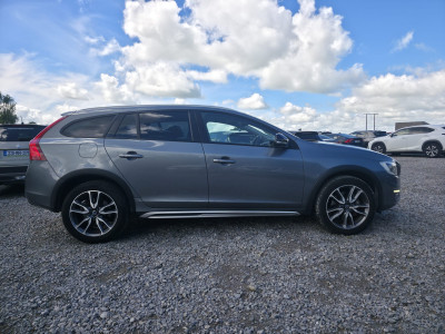 2018 Volvo V60 Cross Country