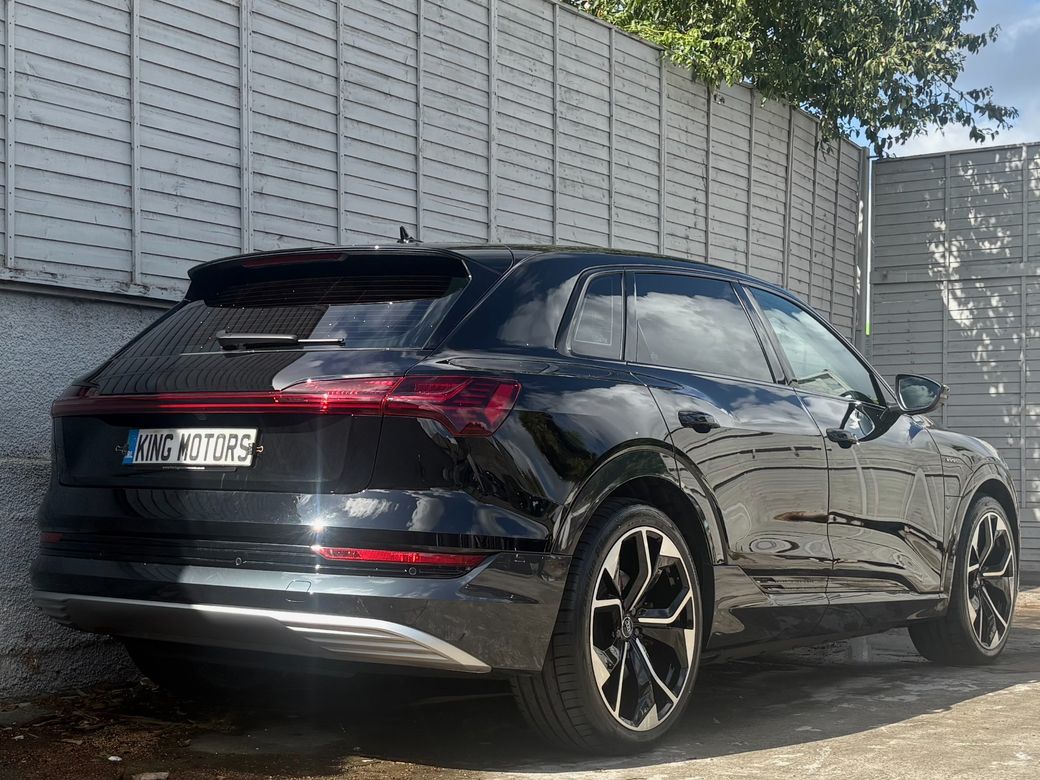 2022 Audi e-tron