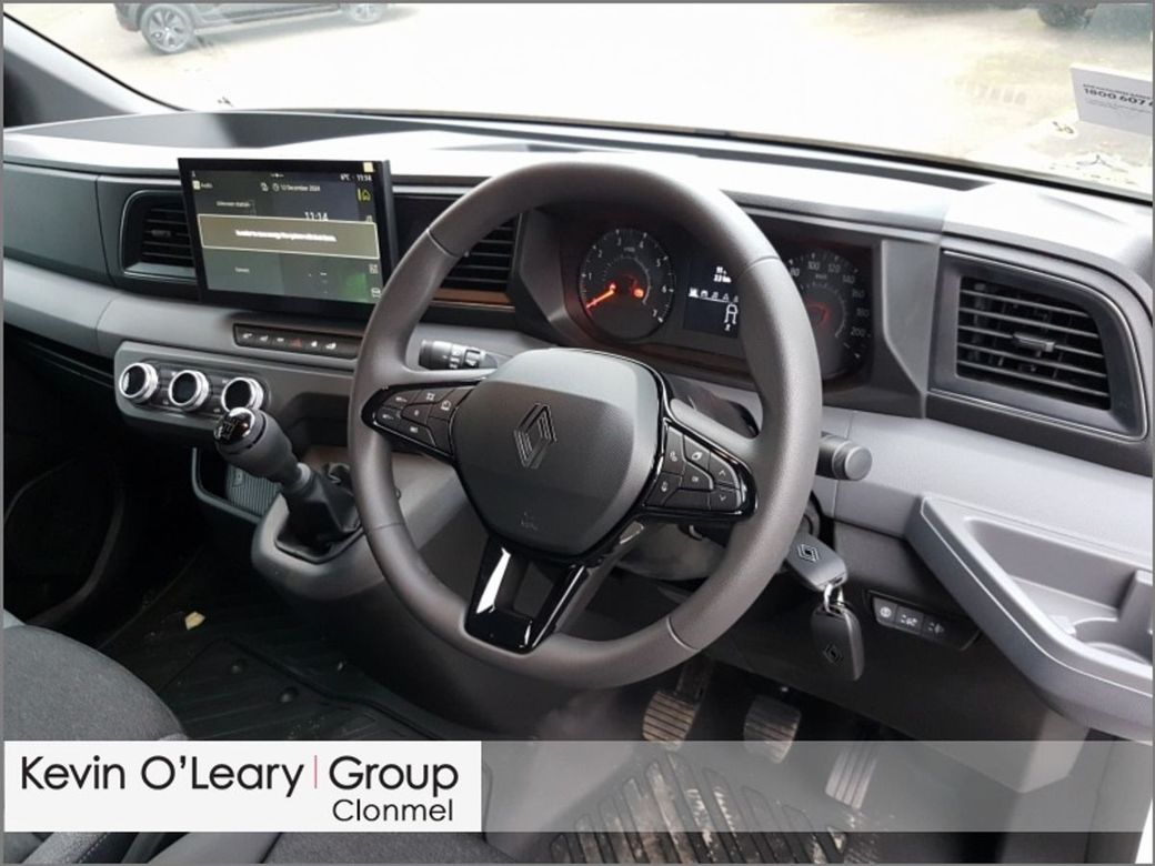 2025 Renault Master