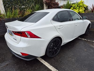 2014 Lexus IS 300h