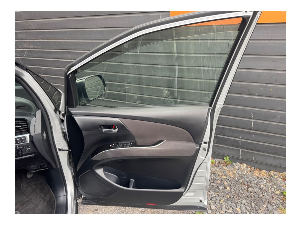 2018 Toyota Estima