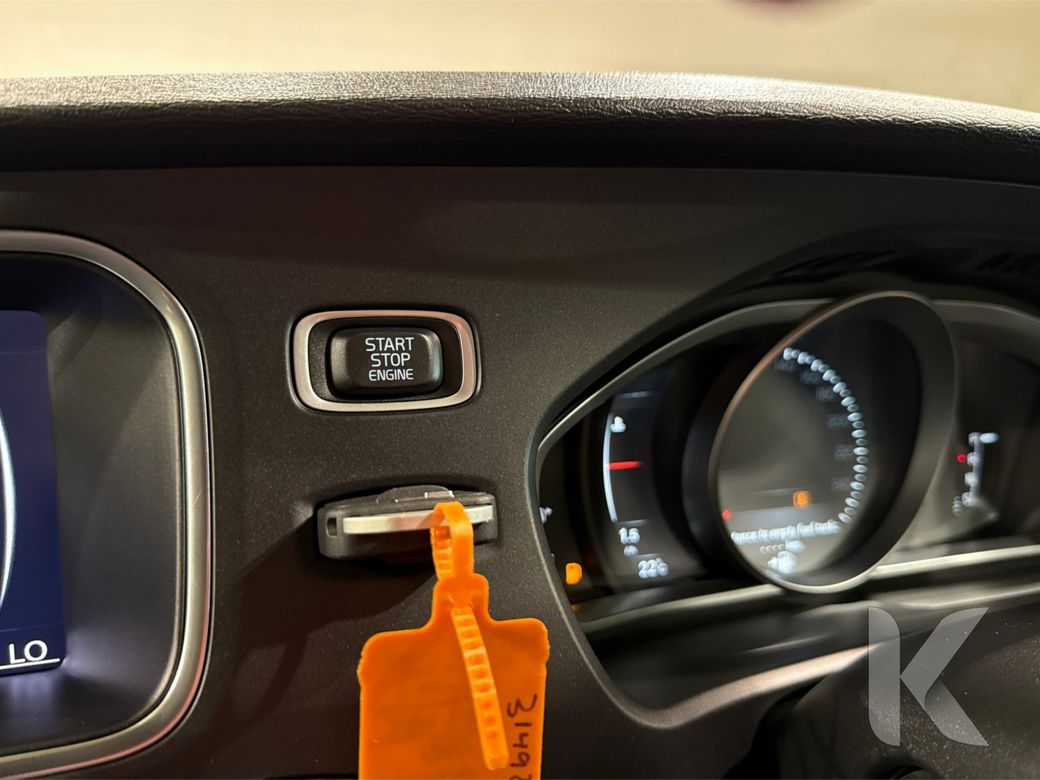 2019 Volvo V40