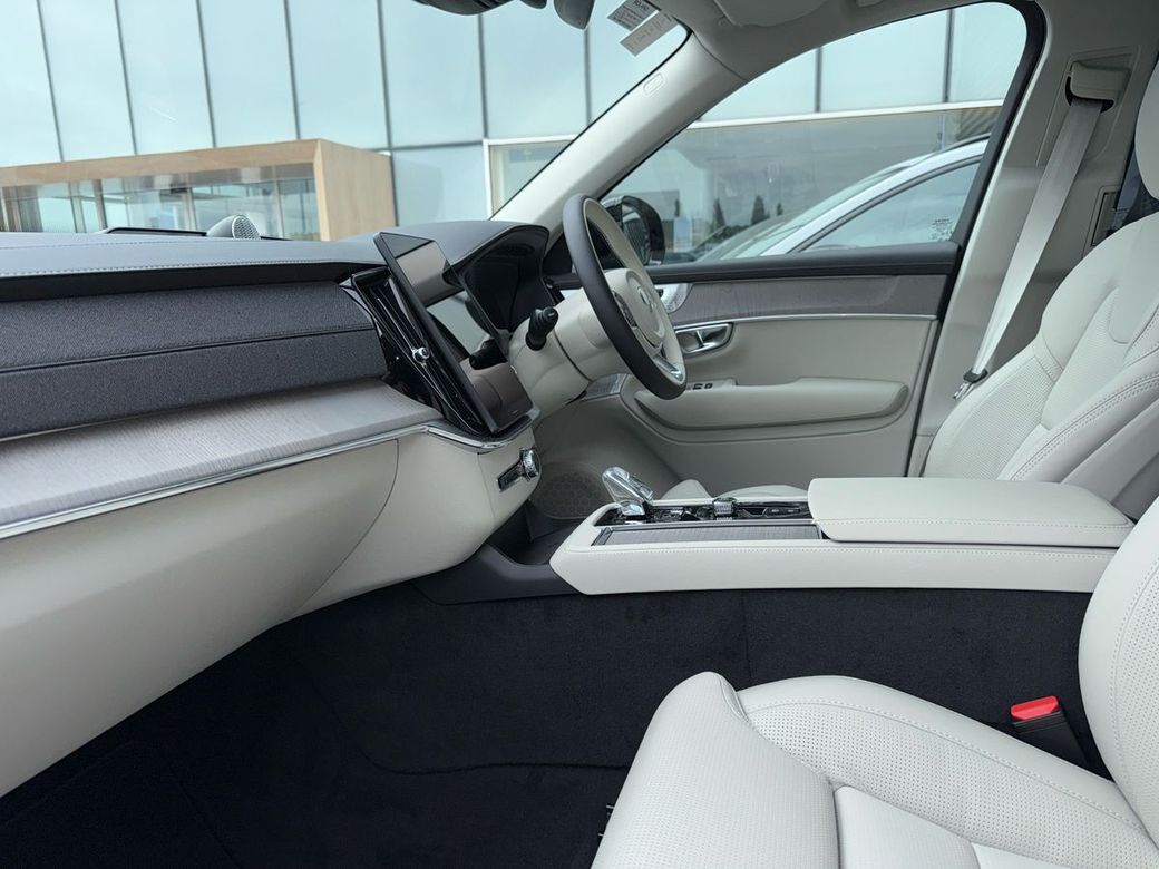 2025 Volvo XC90