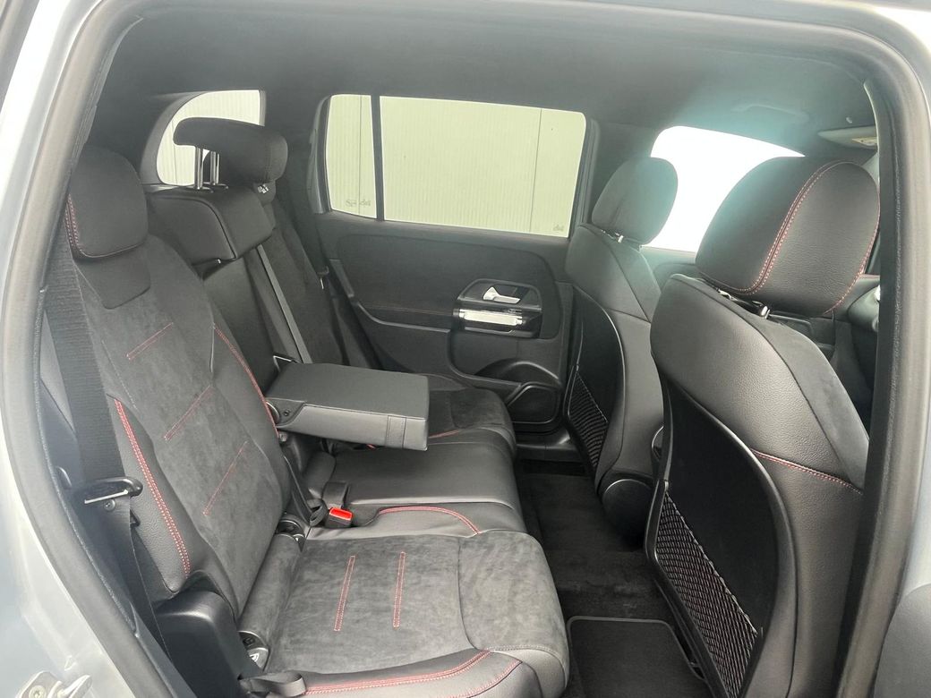 2025 Mercedes-Benz GLB Class