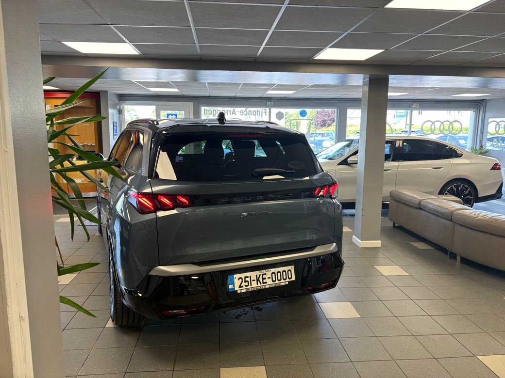 2025 Peugeot 5008