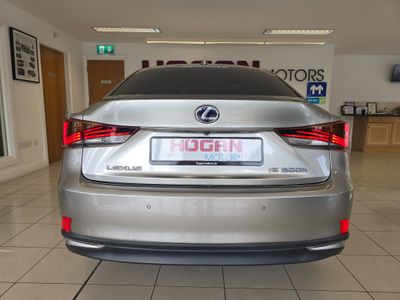 2019 Lexus IS 300h