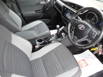 2017 Toyota Auris