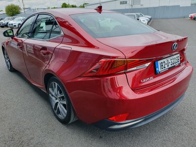 2018 Lexus IS 300h