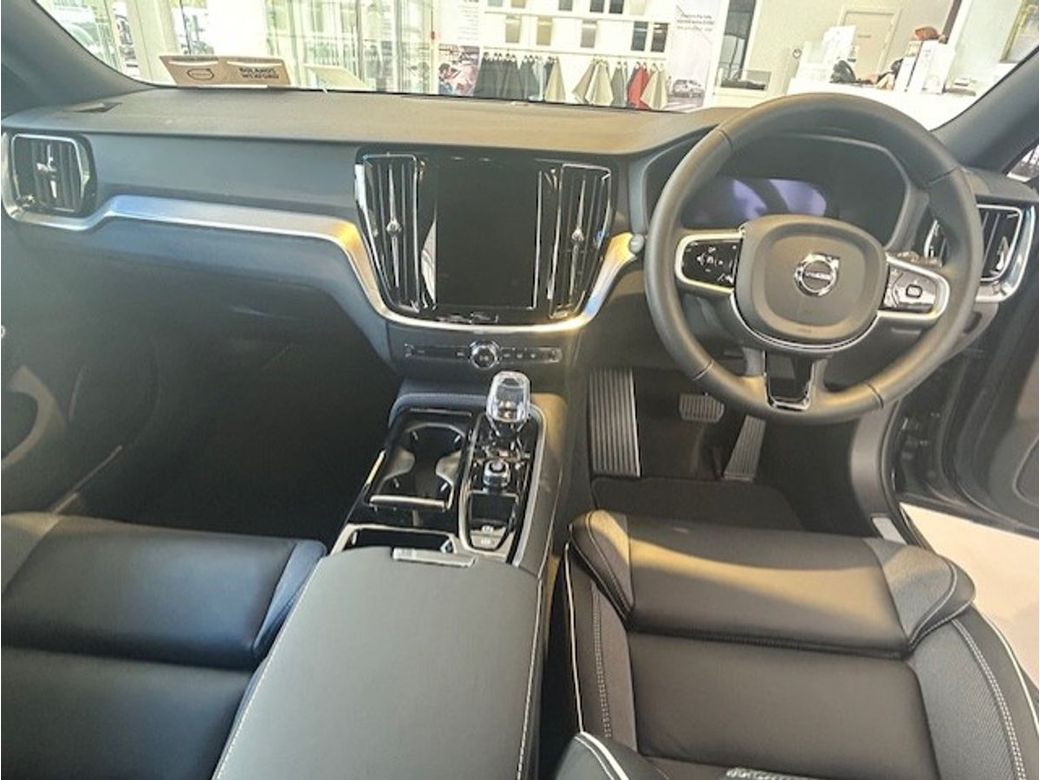 2025 Volvo V60