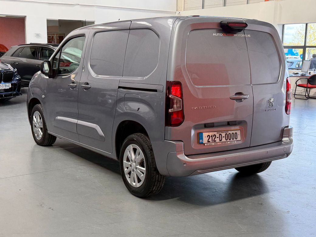 2021 Peugeot Partner