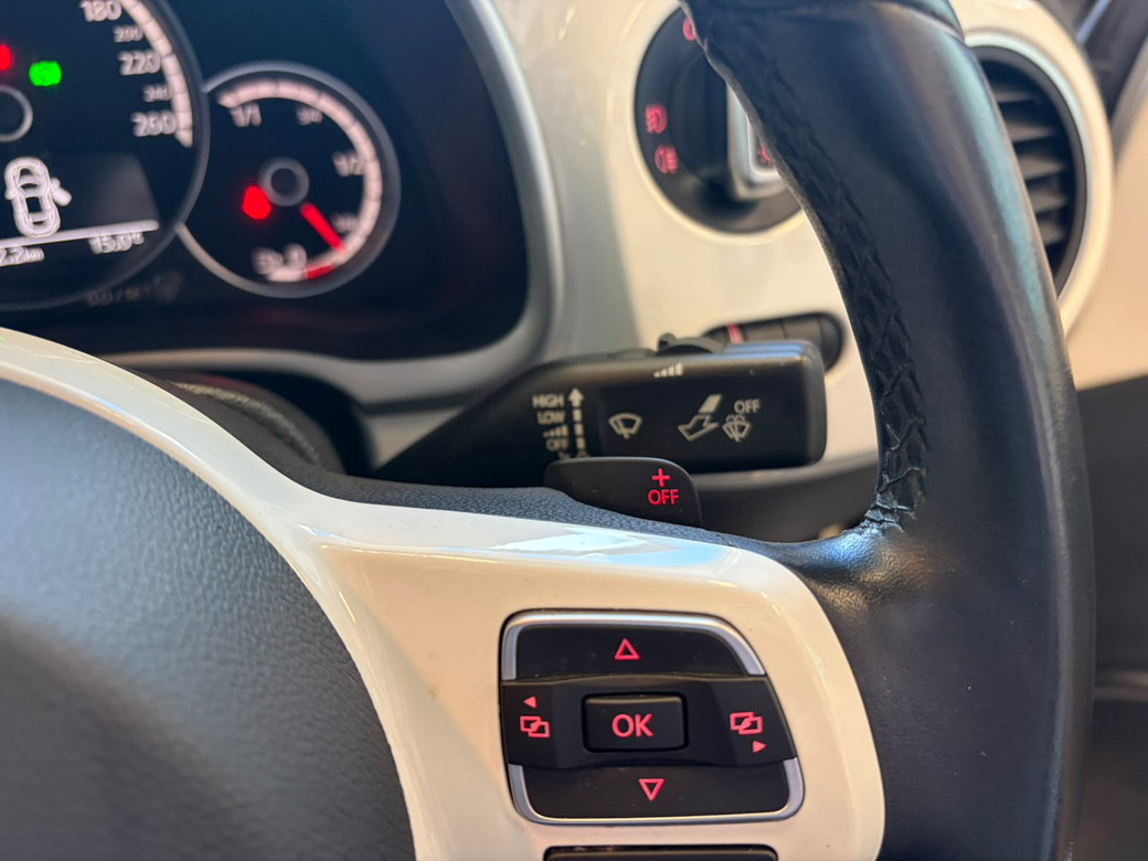 2013 Volkswagen Beetle