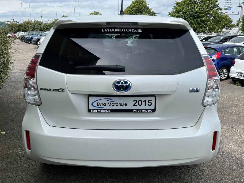 2015 Toyota Prius Alpha