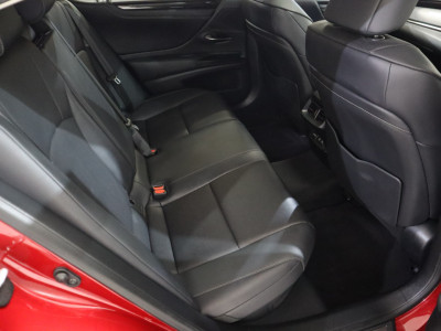 2021 Lexus ES 300h