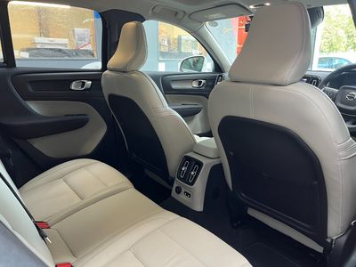 2022 Volvo XC40