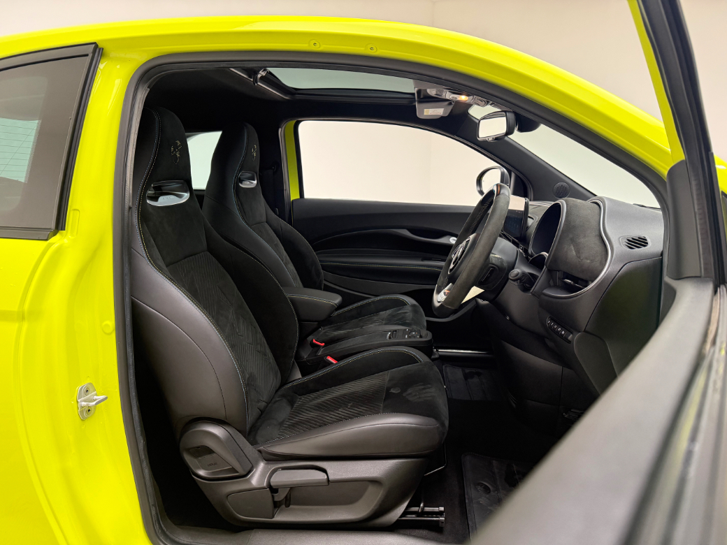 2023 Abarth 500e