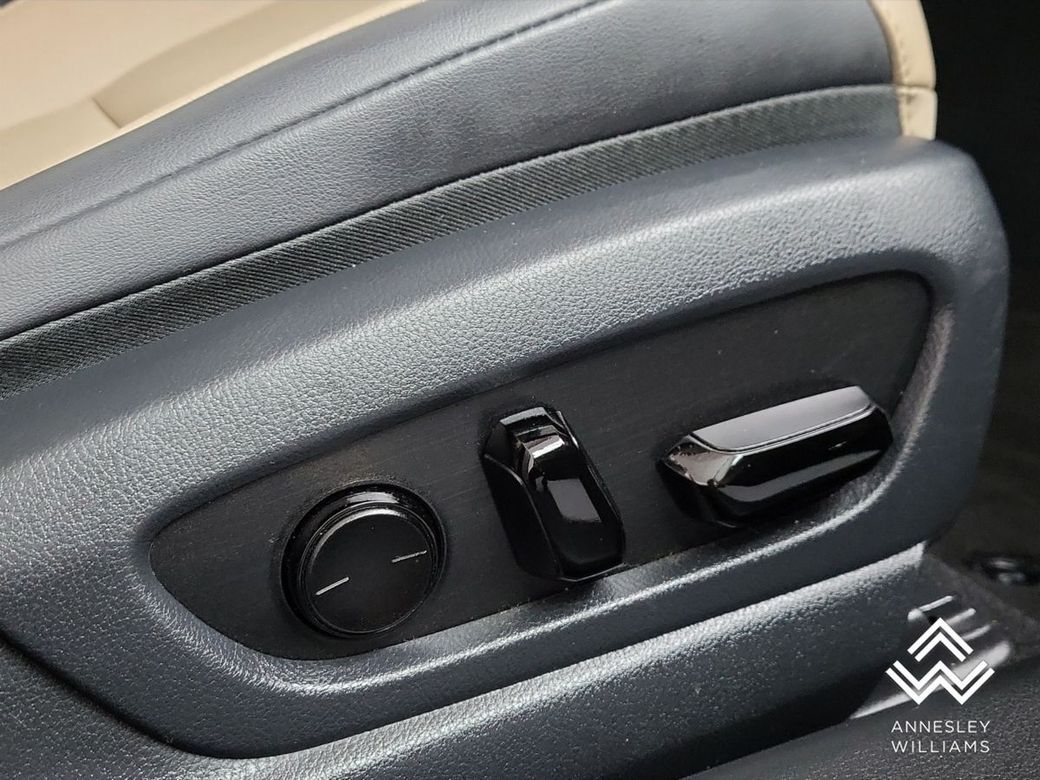 2021 Lexus ES 300h