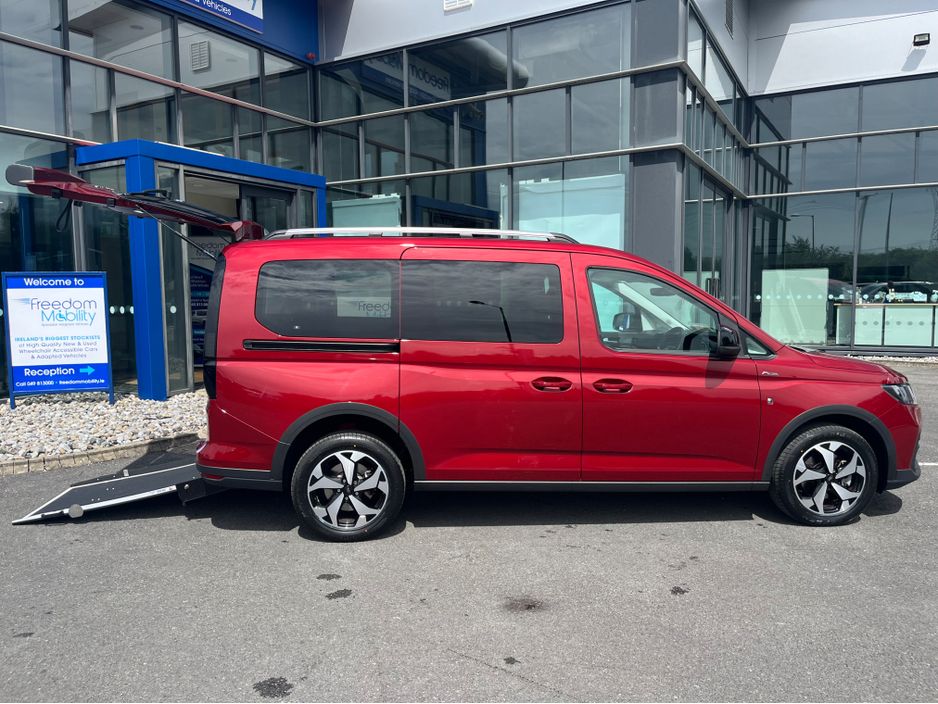 2023 Ford Grand Tourneo Connect