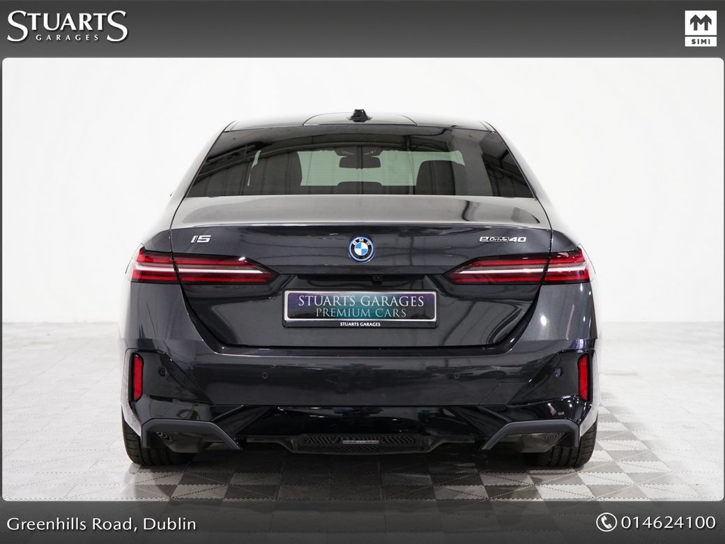 2024 BMW i5
