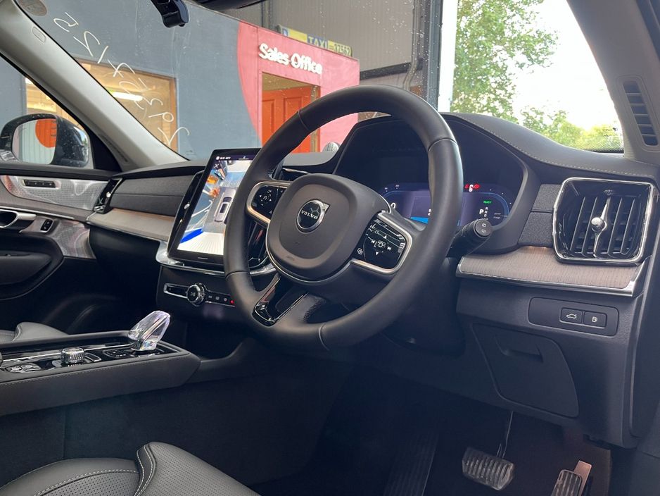 2025 Volvo XC90