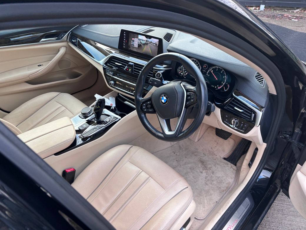 2017 BMW 523