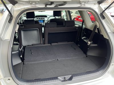 2019 Toyota Prius Alpha