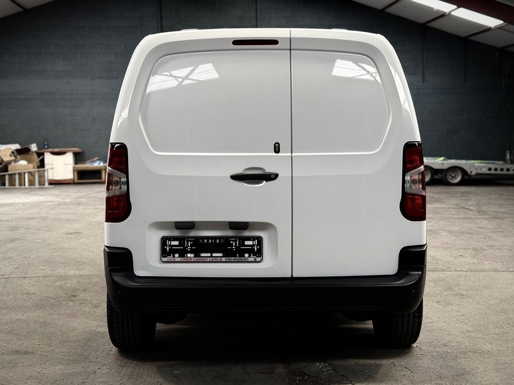 2023 Peugeot Partner